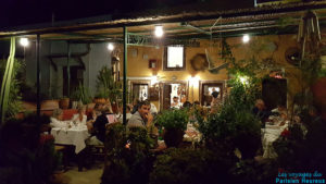Restaurant Metaxi Mas à Exo Gonia à Santorin