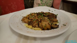 Restaurant Metaxi Mas à Exo Gonia à Santorin