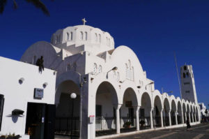 La Cathédrale Métropolitaine Orthodoxe à Fira