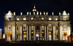 La basilique Saint-Pierre du Vatican de nuit