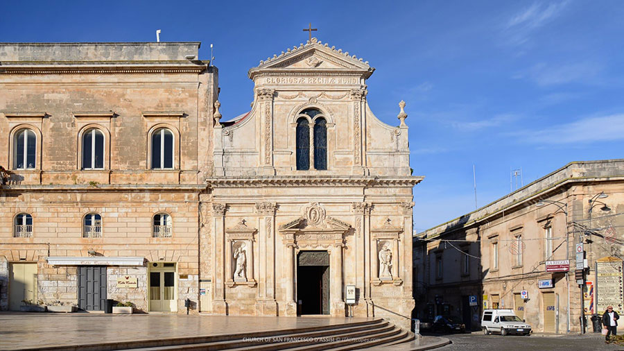 La Chiesa di San Francesco d'Assisi à Ostuni dans les Pouilles